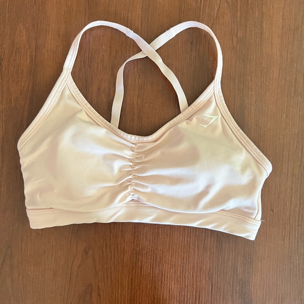 Gymshark BUNDLE 1xs ombré bra, 1sm pink bra, 1sm purple crop, 1sm charco…